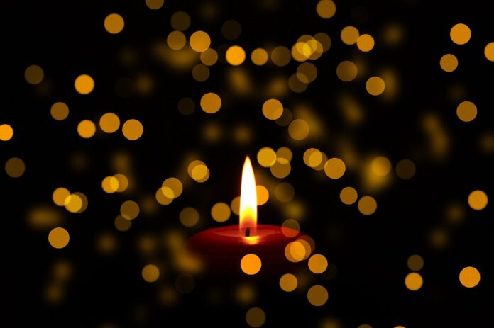 Mourning Candle (1) 1200X799